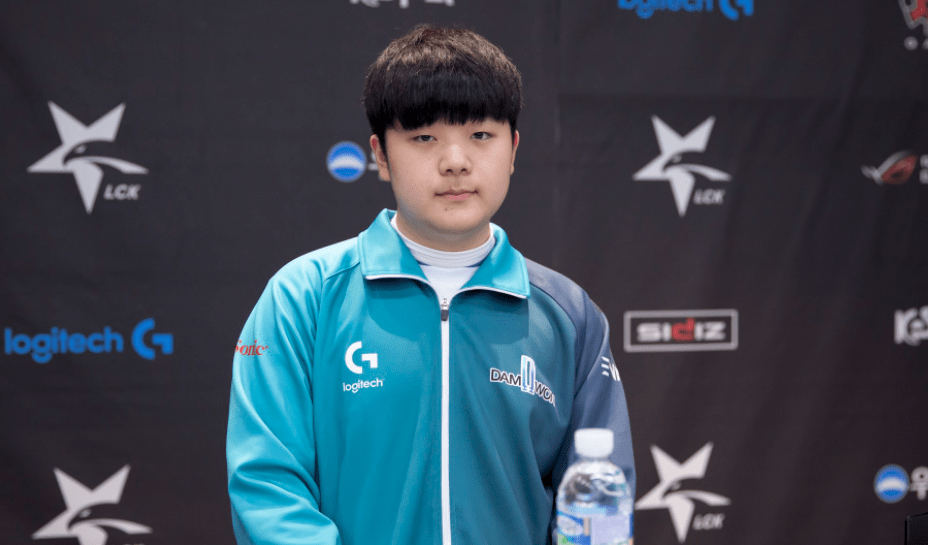 面对同样情 面对同样情